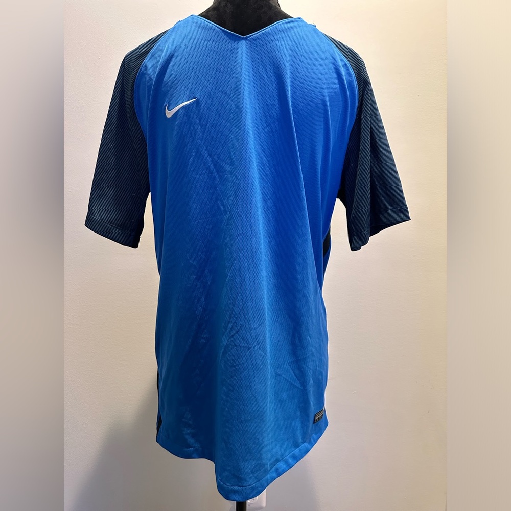 Nike Dri-Fit Soccer Jersey Large Blue